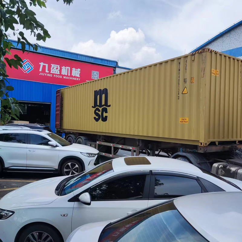 貨櫃滿載啟（qǐ）航；進軍馬來西亞